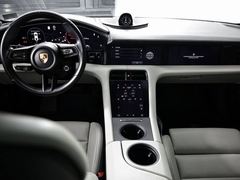 Certified 2024 Porsche Taycan image 27