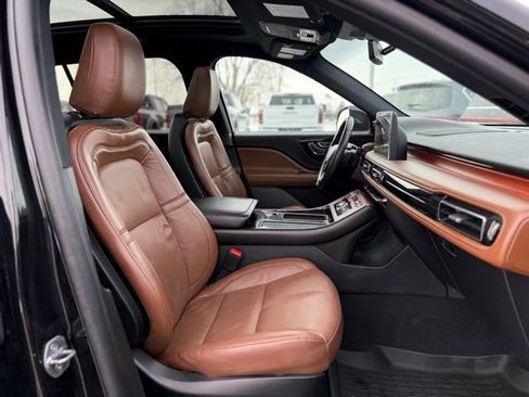 Used 2023 Lincoln Aviator Reserve w/ Jet Package image 19