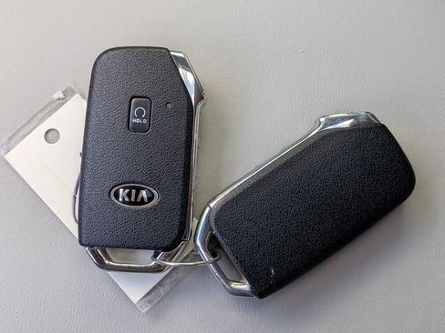 Used 2021 Kia Telluride EX image 34