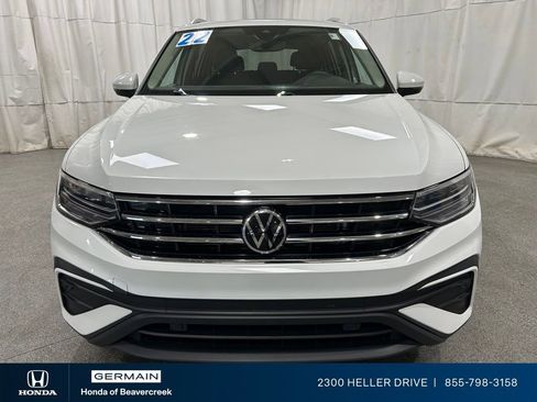Used 2022 Volkswagen Tiguan SE AWD/4WD image 3