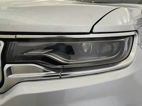 Used 2024 Jeep Wagoneer L Series II w/ Flexible Seating Group image 14