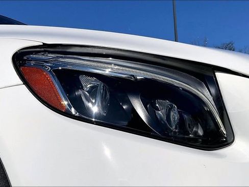 Used 2018 Mercedes-Benz GLC 63 AMG 4MATIC image 32