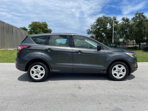 Used 2017 Ford Escape S FWD image 9