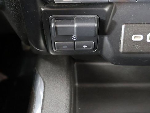 Used 2019 Chevrolet Silverado 1500 LTZ w/ LTZ Convenience Package AWD/4WD image 48