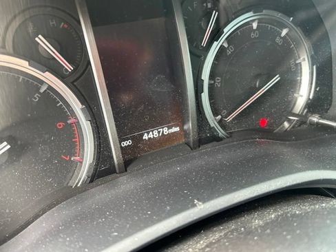 Used 2024 Toyota 4Runner Limited AWD/4WD image 10