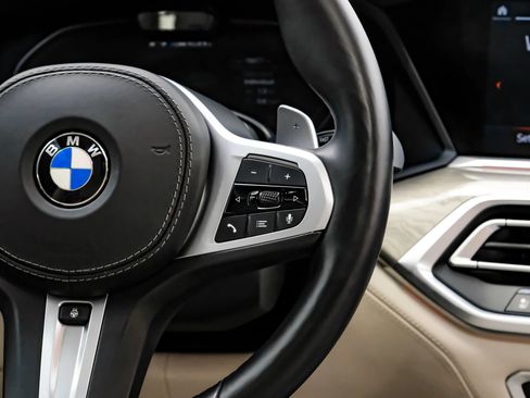 Used 2020 BMW X7 M50i w/ Dynamic Handling Package AWD/4WD image 16