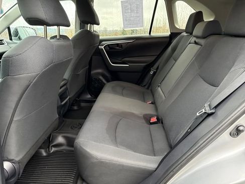 Used 2020 Toyota RAV4 LE image 15