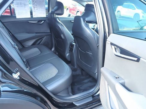 Used 2023 Kia Niro EX FWD image 6