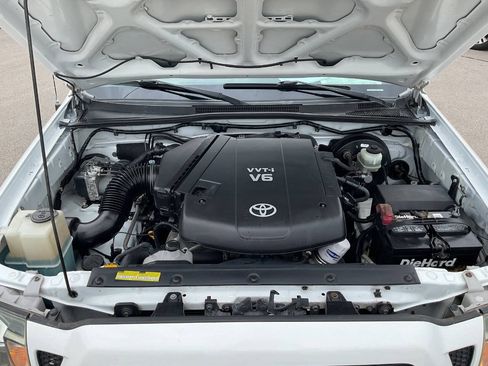 Used 2011 Toyota Tacoma PreRunner w/ TRD Sport Pkg RWD image 52