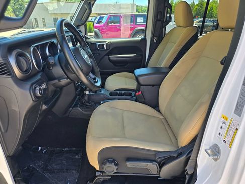 Used 2018 Jeep Wrangler Unlimited Sport S AWD/4WD image 4