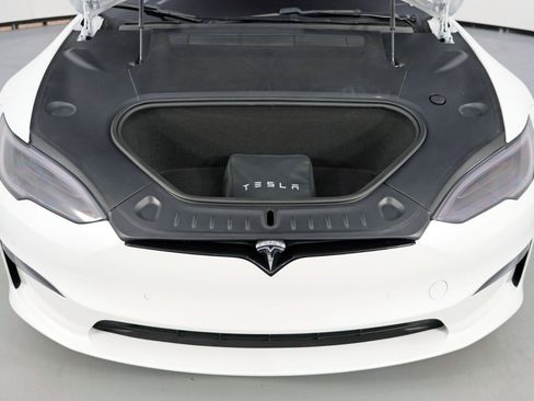 Used 2021 Tesla Model S Plaid image 8