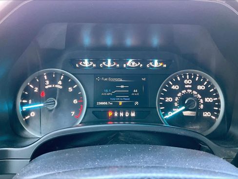 Used 2018 Ford F150 XLT w/ Equipment Group 302A Luxury AWD/4WD image 25