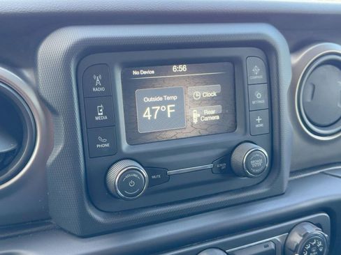 Used 2018 Jeep Wrangler Unlimited Sport image 24