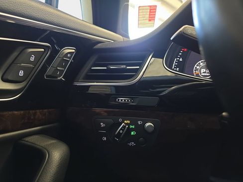 Used 2017 Audi Q7 3.0T Prestige AWD/4WD image 29