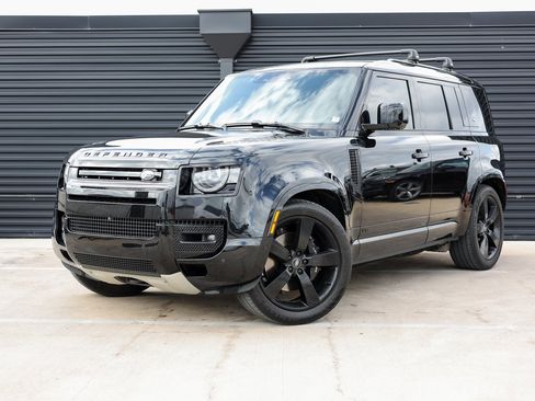 Used 2023 Land Rover Defender 110 V8 image 1