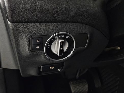 Used 2020 Mercedes-Benz GLA 250 4MATIC w/ Premium Package image 24