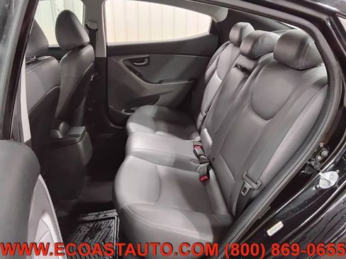 Used 2015 Hyundai Elantra SE w/ Option Group 02 FWD image 13