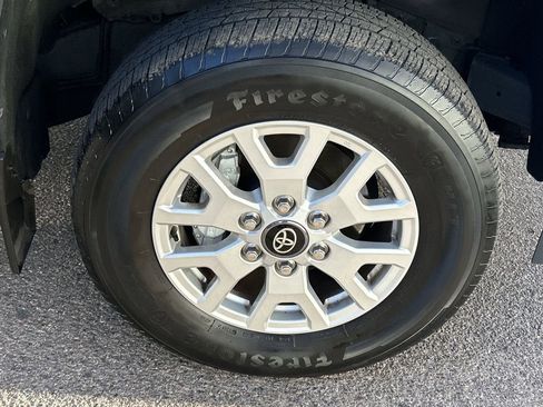 Used 2024 Toyota Tacoma SR5 AWD/4WD image 7