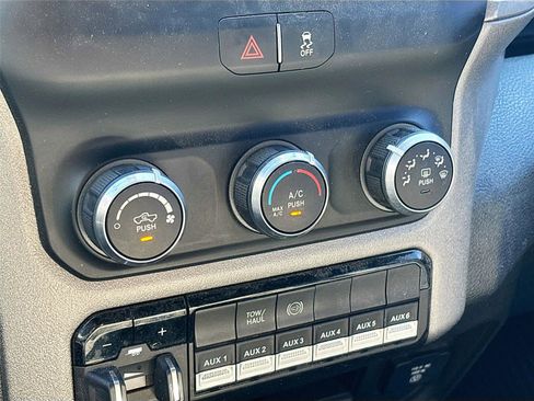 Used 2022 RAM 2500 Tradesman w/ Chrome Appearance Group image 17