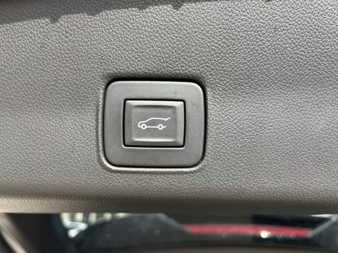 Used 2024 Chevrolet TrailBlazer RS w/ Convenience Package FWD image 7