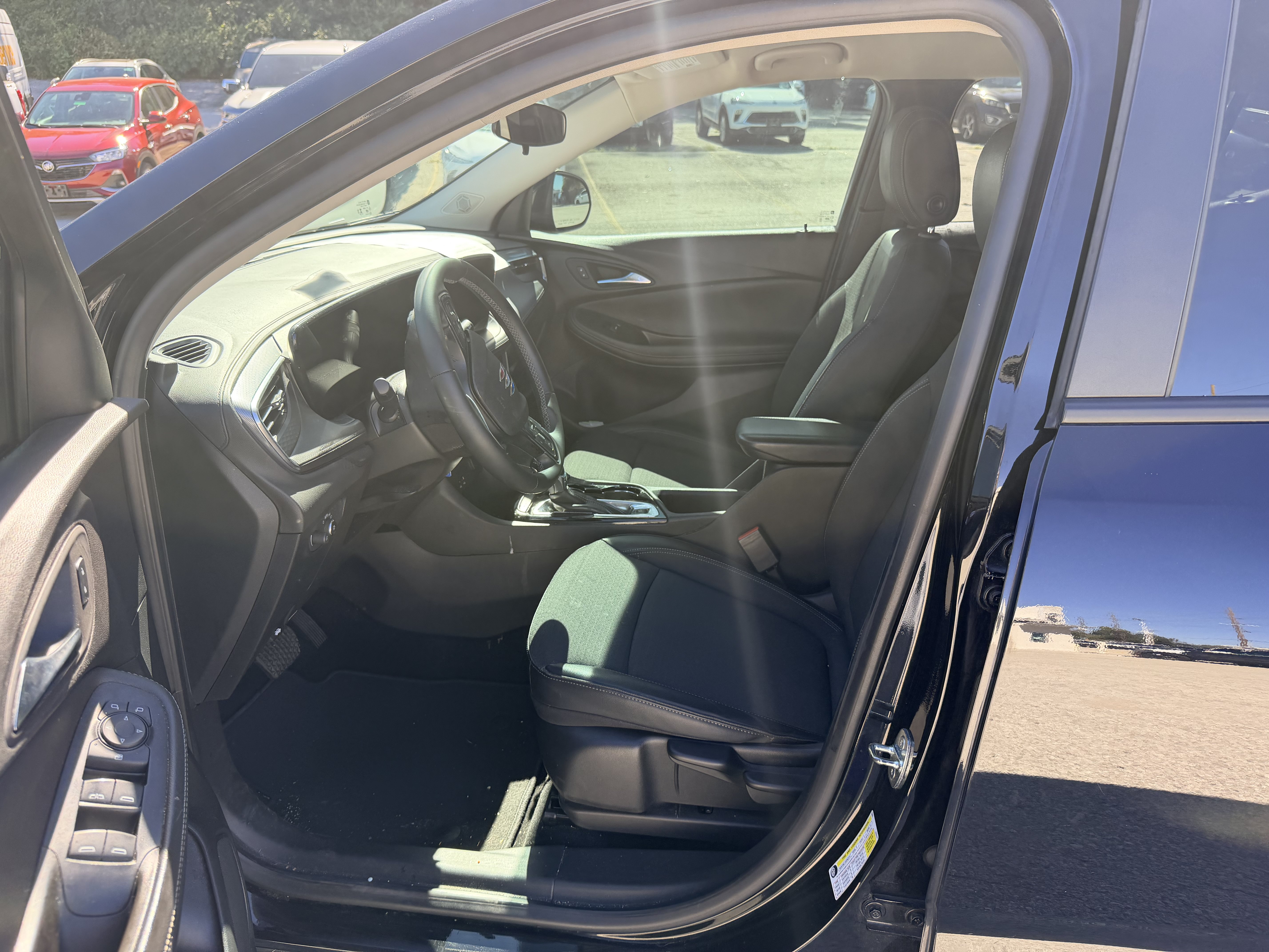 Used 2024 Buick Encore GX Preferred FWD image 13