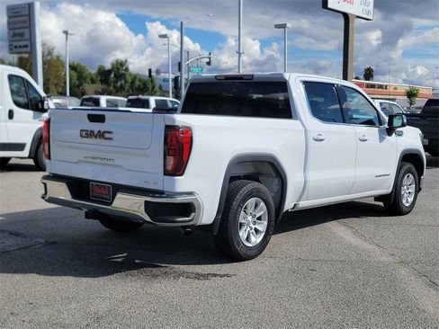 Used 2024 GMC Sierra 1500 SLE image 5