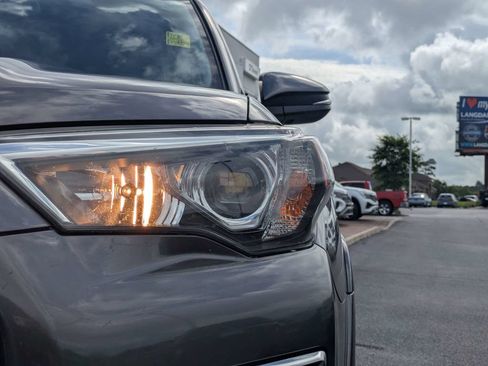 Used 2021 Toyota 4Runner Limited RWD image 11