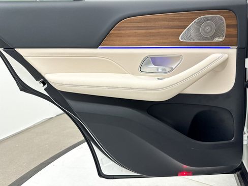 Used 2024 Mercedes-Benz GLE 450 4MATIC image 34