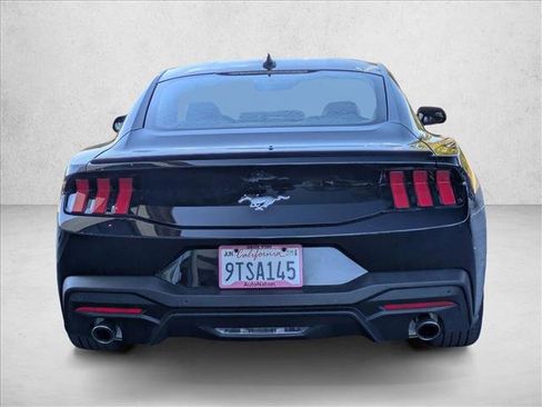 Used 2025 Ford Mustang Premium image 6