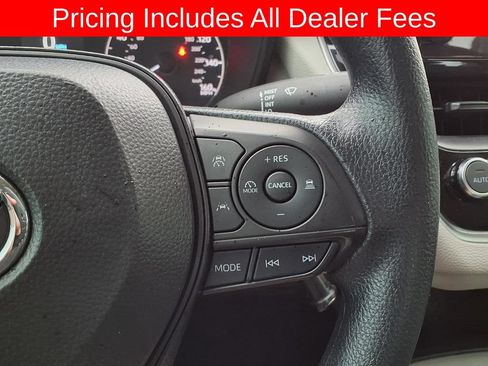 Used 2025 Toyota Corolla LE FWD image 27
