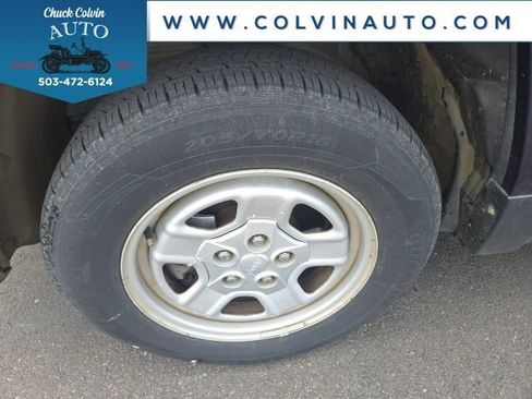 Used 2015 Jeep Patriot Sport FWD image 3