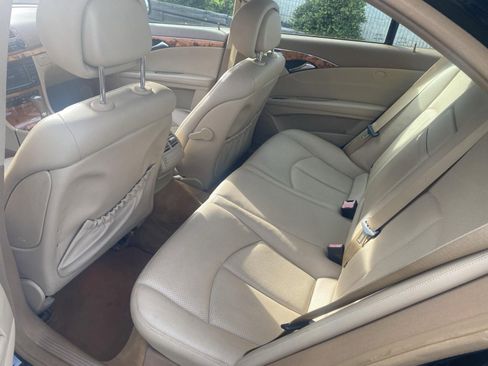 Used 2007 Mercedes-Benz E 350 Sedan image 23