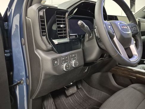 New 2026 GMC Sierra 1500 Elevation image 18