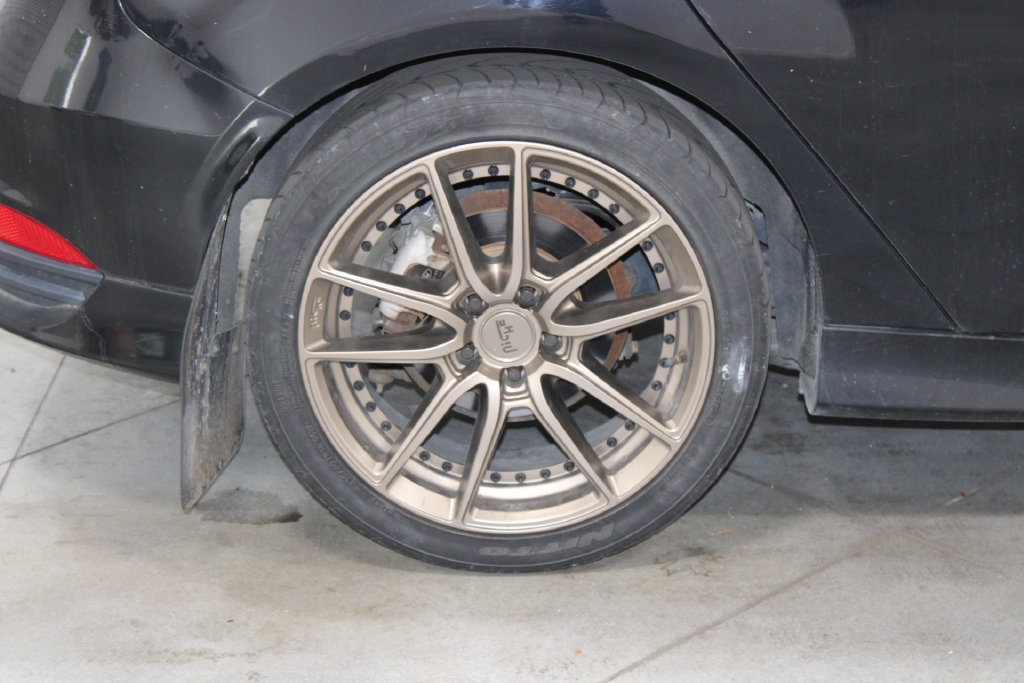 Used 2017 Ford Focus ST FWD image 12