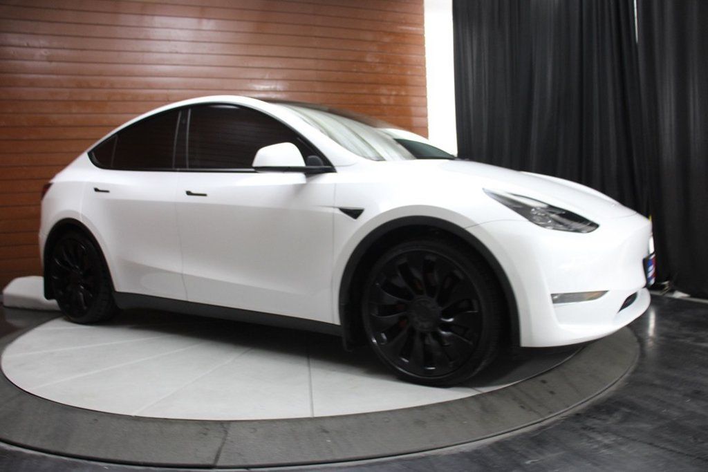 Used 2022 Tesla Model Y Performance AWD/4WD image 11