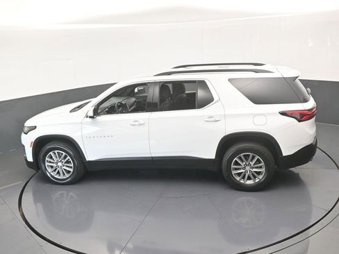 Used 2023 Chevrolet Traverse LT image 52
