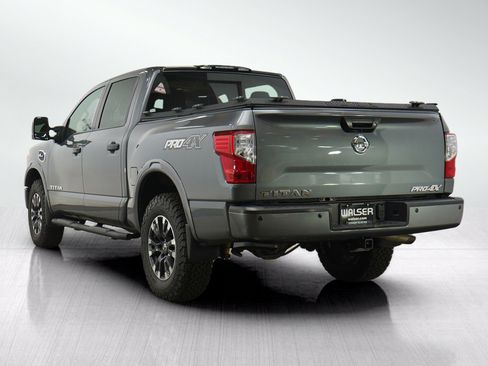 Used 2017 Nissan Titan PRO-4X w/ Pro-4x Convenience Package AWD/4WD image 3