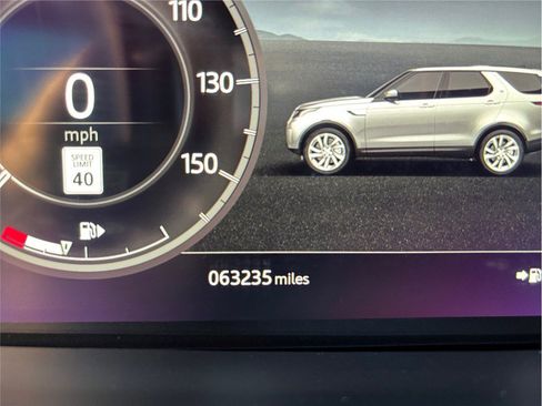 Used 2019 Land Rover Discovery HSE image 26