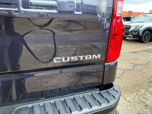 Used 2024 Chevrolet Silverado 1500 Custom Trail Boss AWD/4WD image 27