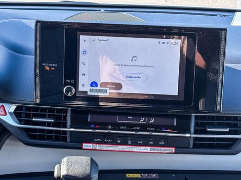 New 2026 Toyota Sienna LE FWD image 17