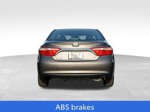 Used 2016 Toyota Camry LE image 6