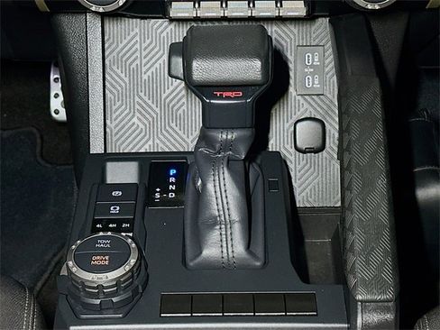Used 2024 Toyota Tacoma 4x4 Double Cab image 32