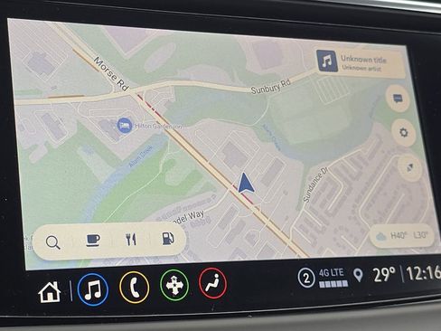 Used 2023 Buick Enclave Essence w/ LPO, Touring Package image 3