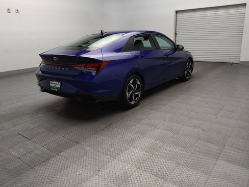 Used 2023 Hyundai Elantra SEL w/ Convenience Package FWD image 9