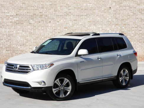 Used 2013 Toyota Highlander Limited FWD image 7