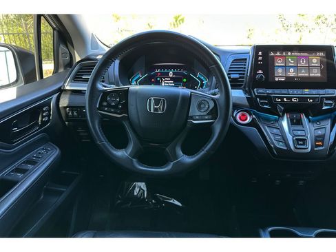 Used 2023 Honda Odyssey Touring image 16