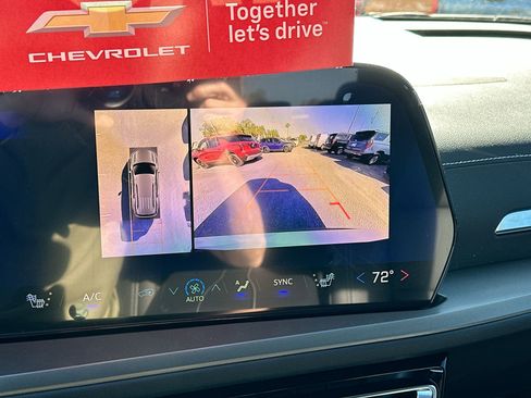 New 2026 Chevrolet Traverse LT image 23