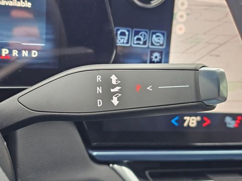 New 2026 Chevrolet Equinox EV LT FWD image 32