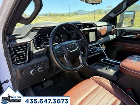 Used 2025 GMC Sierra 3500 Denali Ultimate AWD/4WD image 17