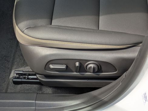 New 2026 Chevrolet Trax ACTIV w/ Driver Confidence Package image 12